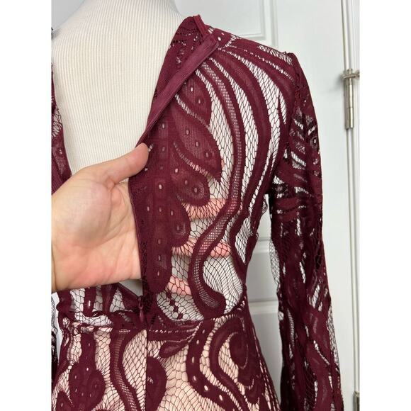 Kasamysoul Woman's Lace Embroidered Cranberry See Thru Lining Flowy Dress Medium - Picture 7 of 13